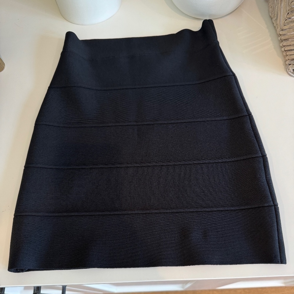 BCBG SIMONE SKIRT XS